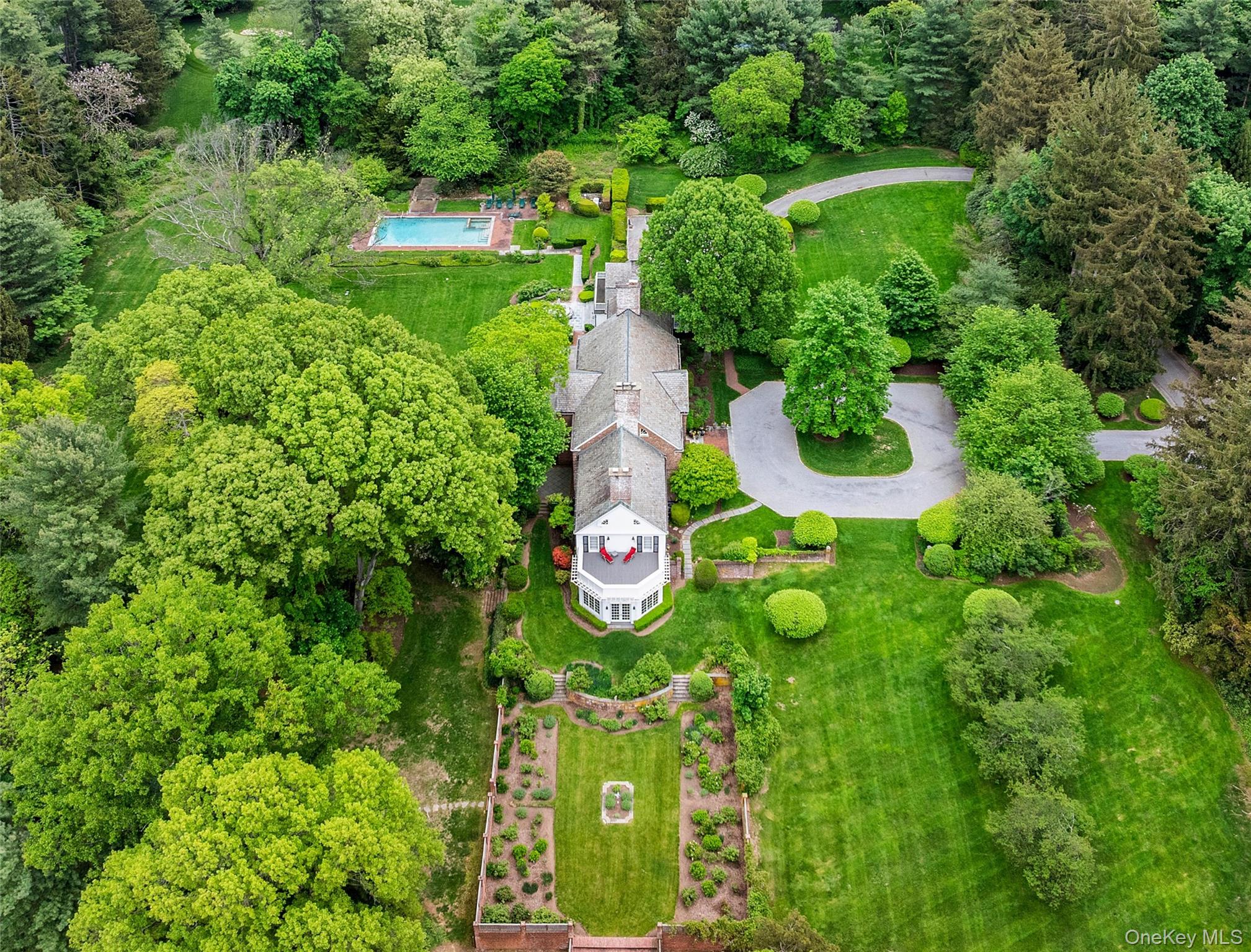 52 Piping Rock Road Locust Valley, NY 11560 - Photo 26 of 27
