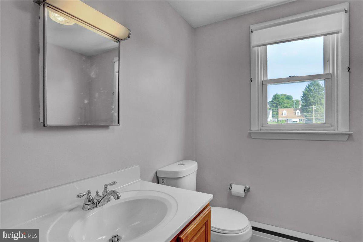 1326 Columbia Avenue Reading, PA 19607 - Photo 17 of 37
