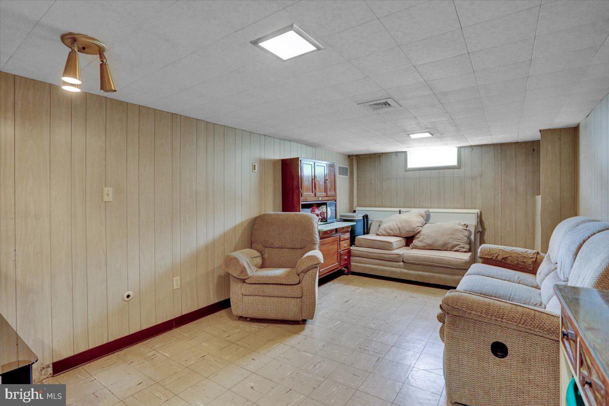 1326 Columbia Avenue Reading, PA 19607 - Photo 25 of 37