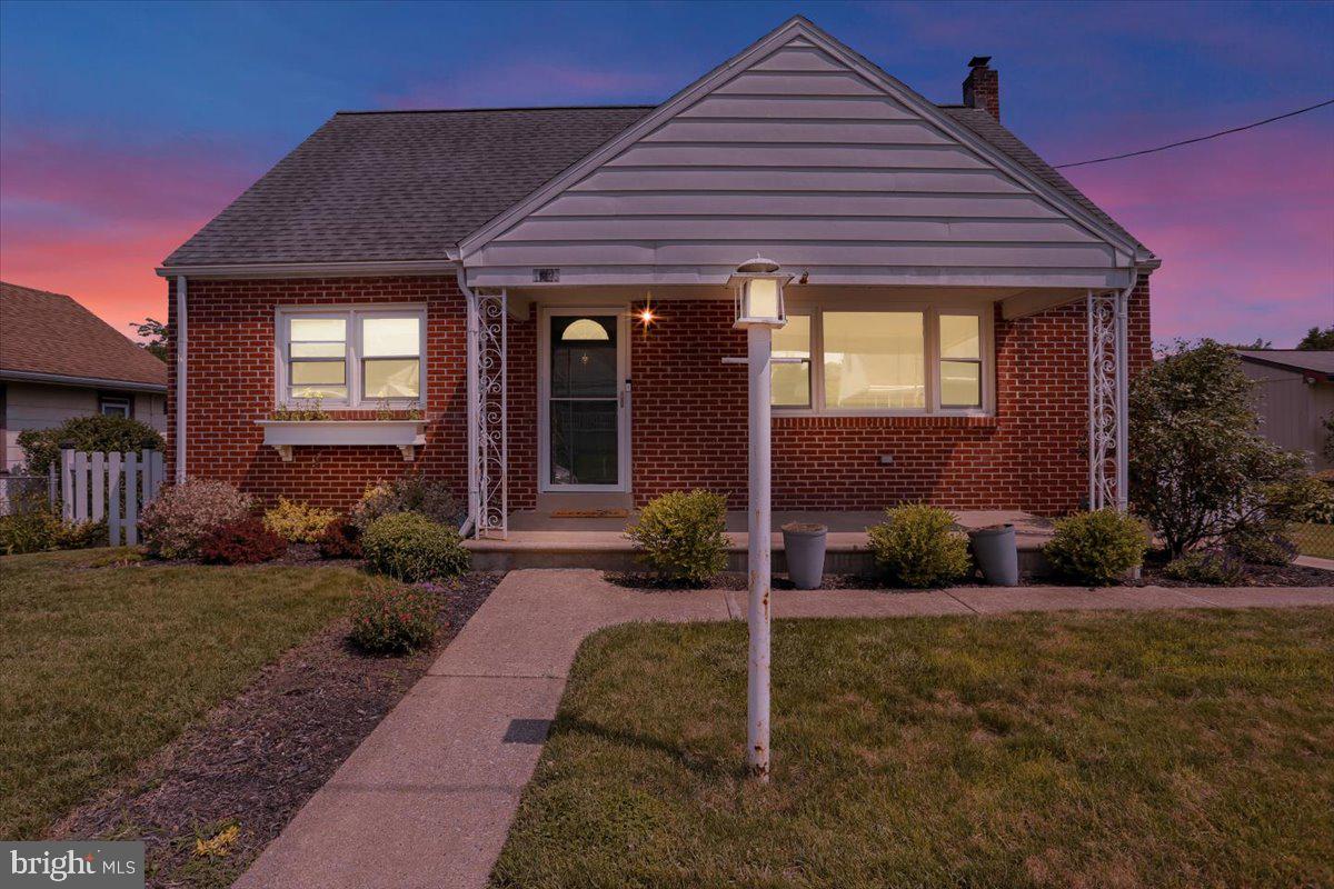 1326 Columbia Avenue Reading, PA 19607 - Photo 4 of 37