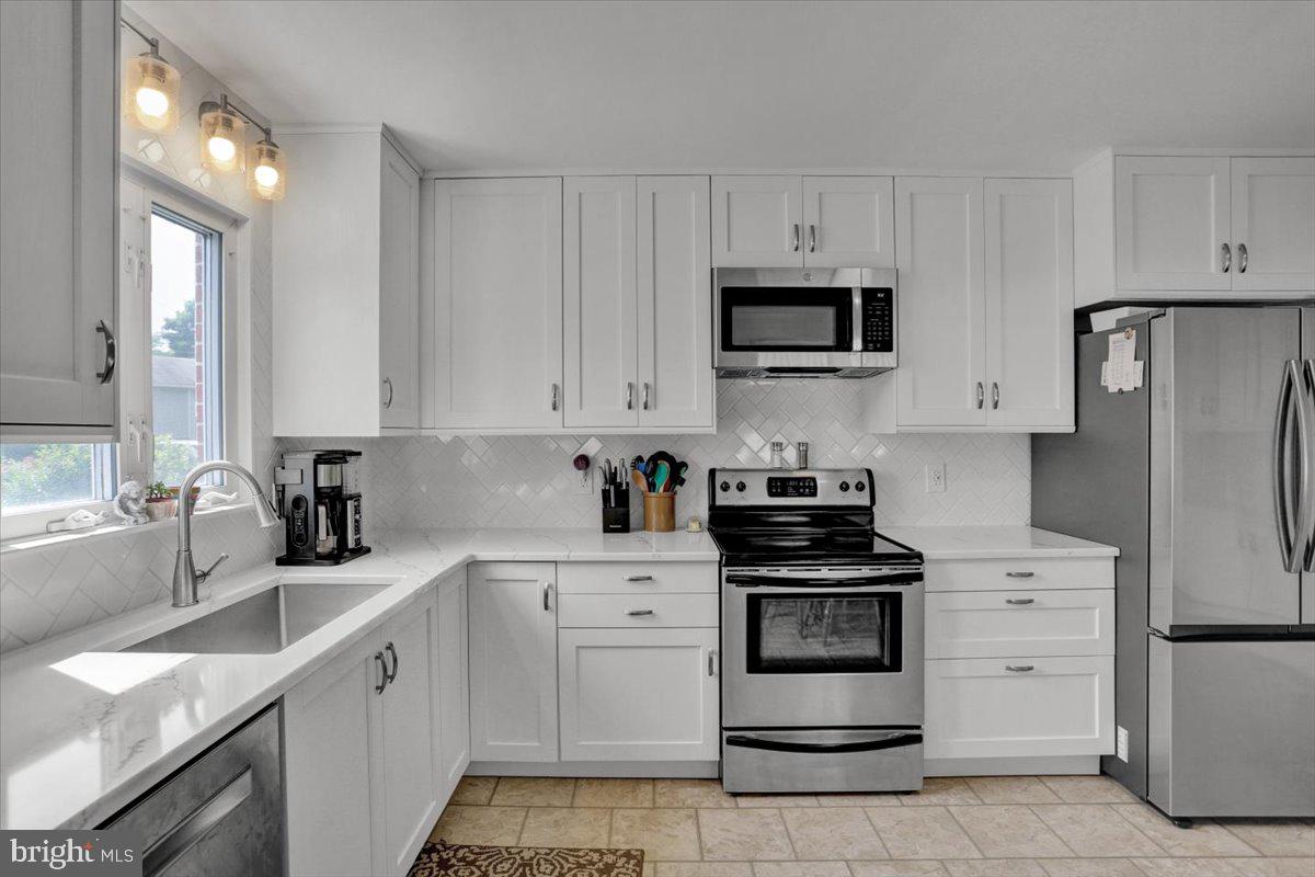 1326 Columbia Avenue Reading, PA 19607 - Photo 9 of 37