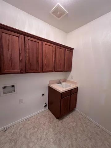 $2,250 | 770 West Brittany Lane, Clovis, CA 93619