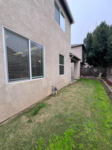 $2,250 | 770 West Brittany Lane, Clovis, CA 93619