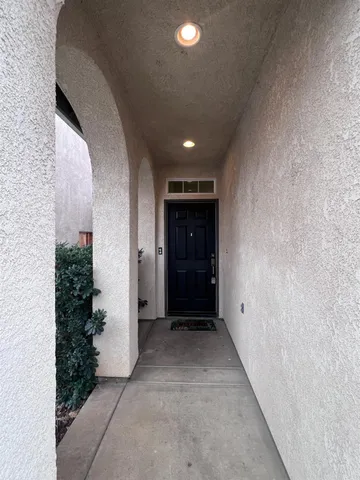 $2,250 | 770 West Brittany Lane, Clovis, CA 93619
