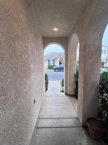 $2,250 | 770 West Brittany Lane, Clovis, CA 93619