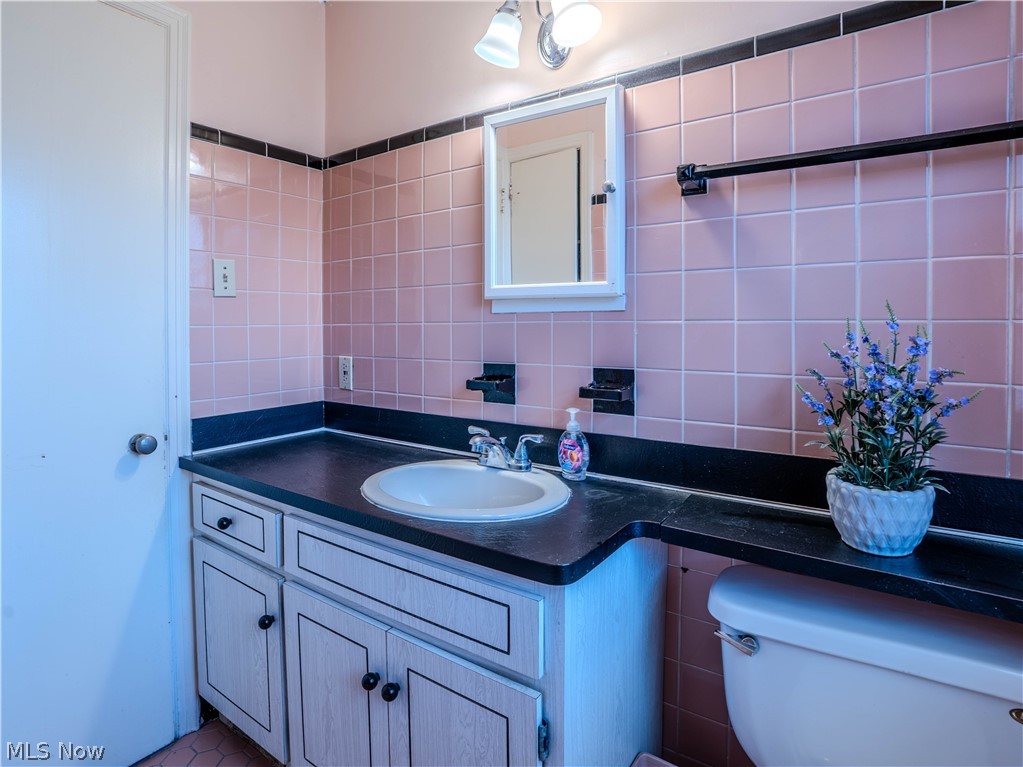 13699 Cedar Road Cleveland, OH 44118 - Photo 20 of 49