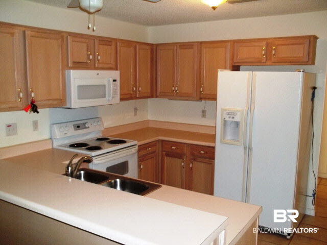 818 Wisteria Lane Foley, AL 36535 - Photo 5 of 28 Gallery Image 5