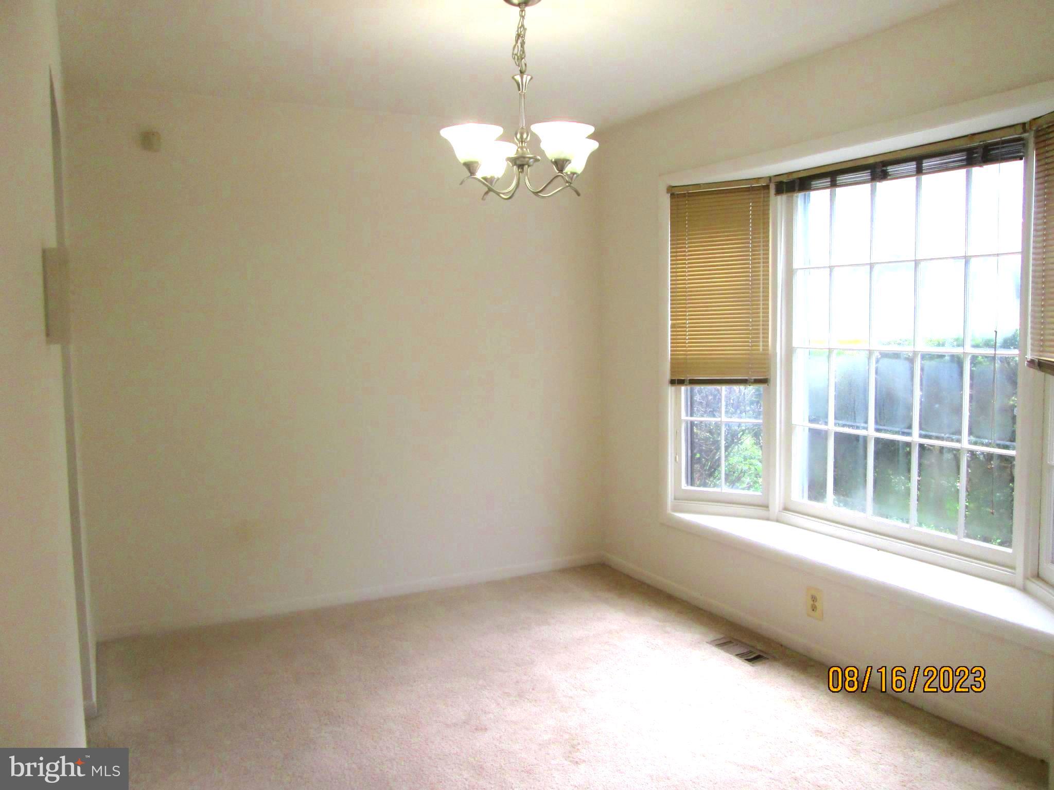 6480 Rockshire Street Alexandria, VA 22315 - Photo 7 of 31 Gallery Image 7
