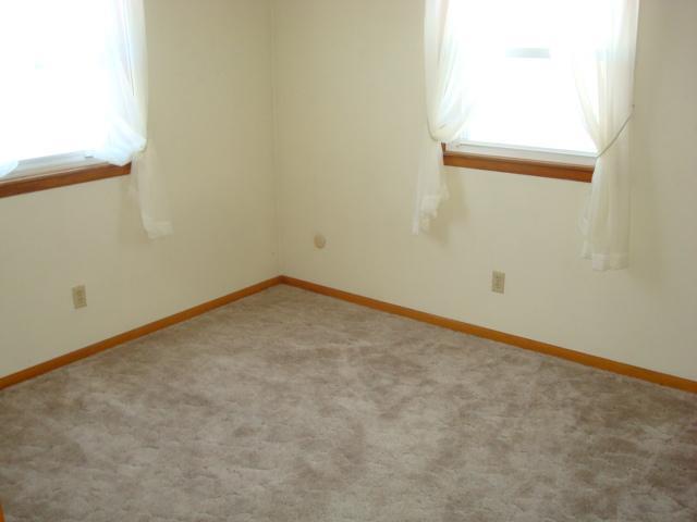 3606 River Bluff Road Anderson, IN 46012 - Photo 6 of 11 Gallery Image 6