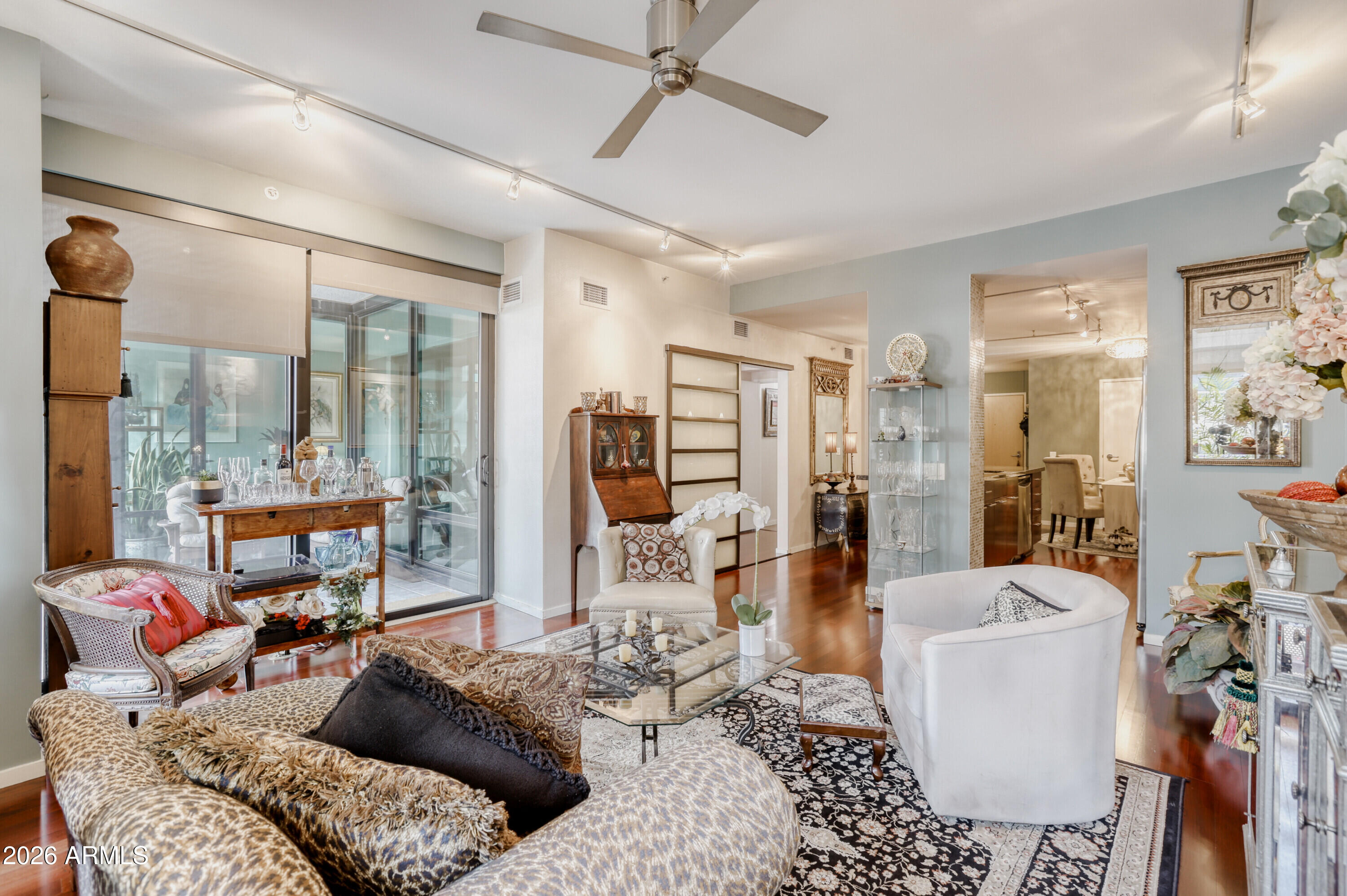 4808 North 24th Street, Unit 325 Phoenix, AZ 85016 - Photo 14 of 39 4808 N 24th Street 325 - MLS Sized - 007