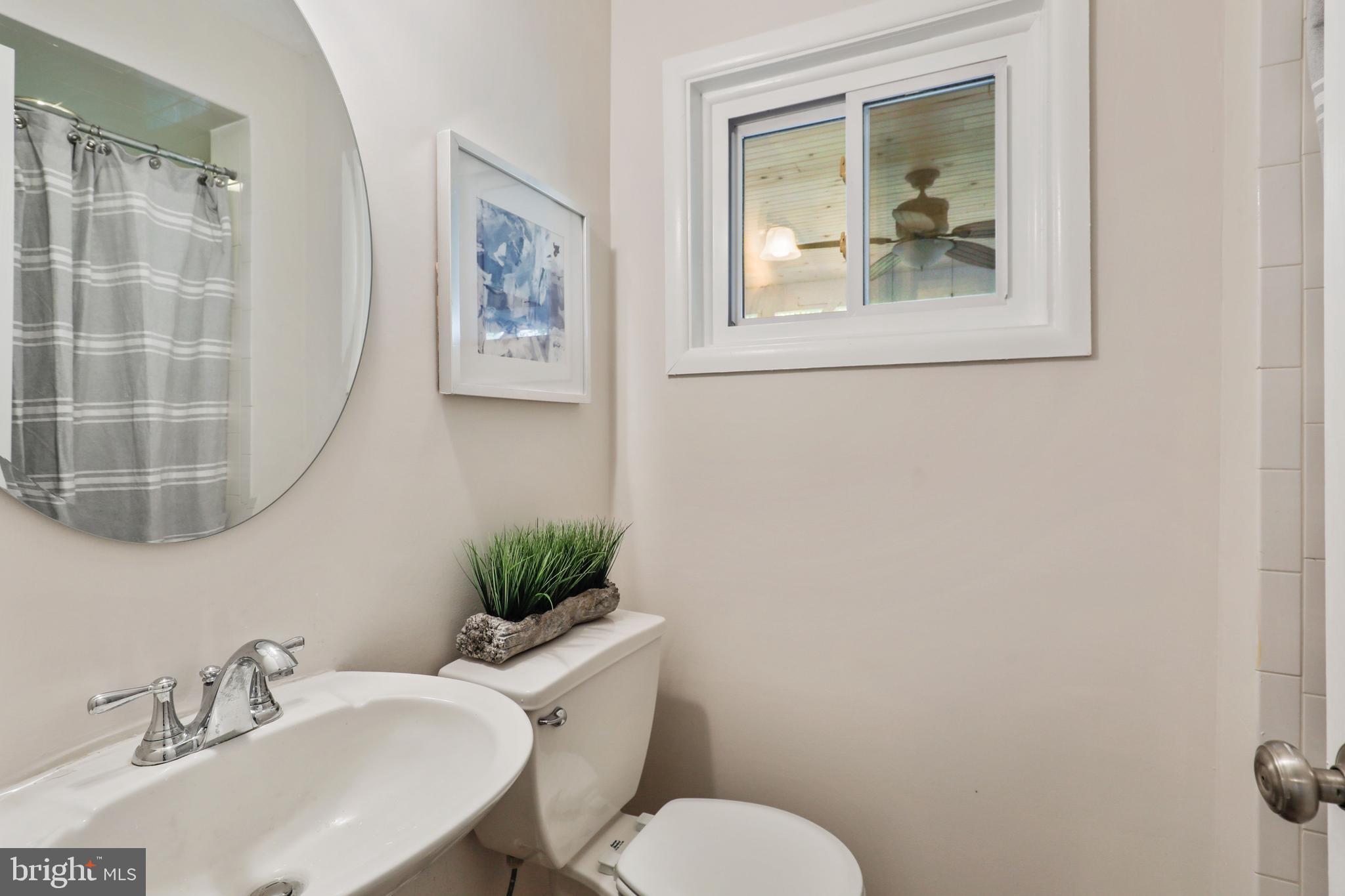 203 Benfield Road Severna Park, MD 21146 - Photo 17 of 43 Full bath on main level