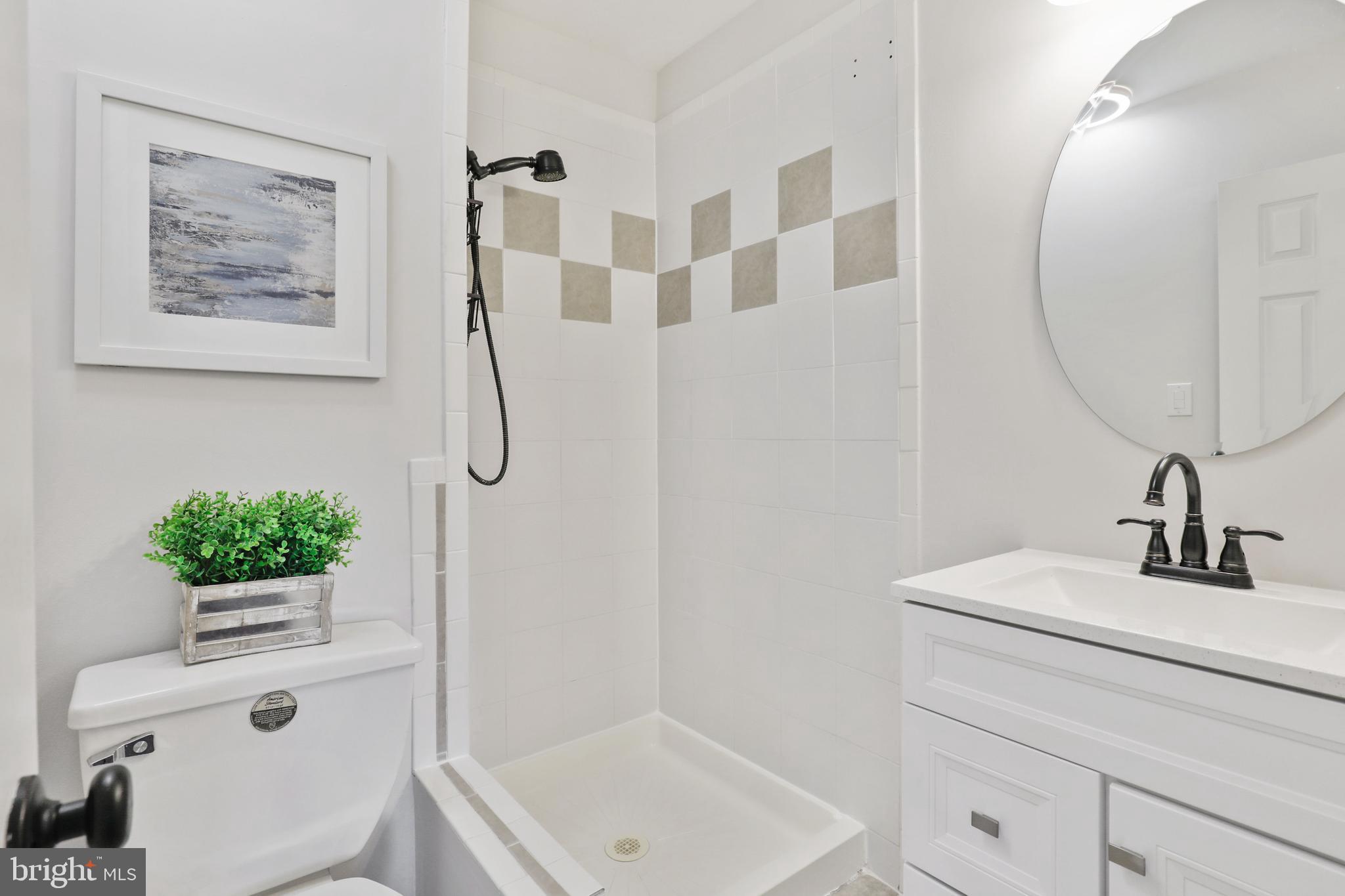 203 Benfield Road Severna Park, MD 21146 - Photo 26 of 43 En-suite primary bathroom