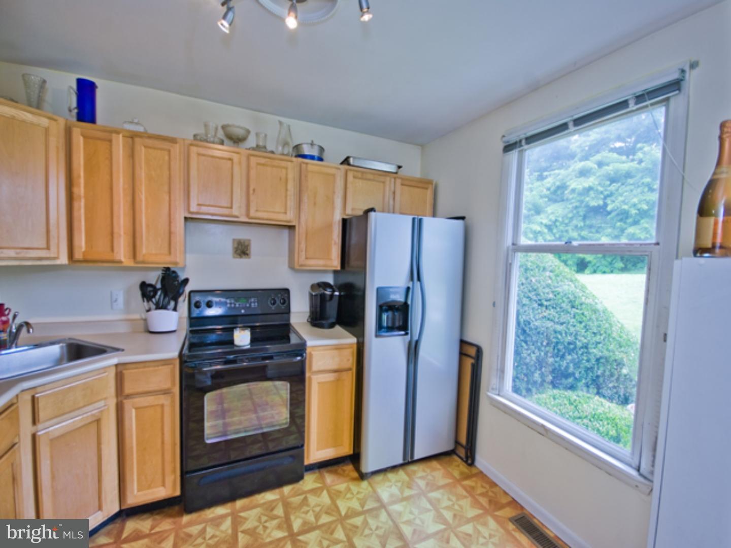 601 Grant Road, Unit 47 Folcroft, PA 19032 - Photo 10 of 17 Kitchen