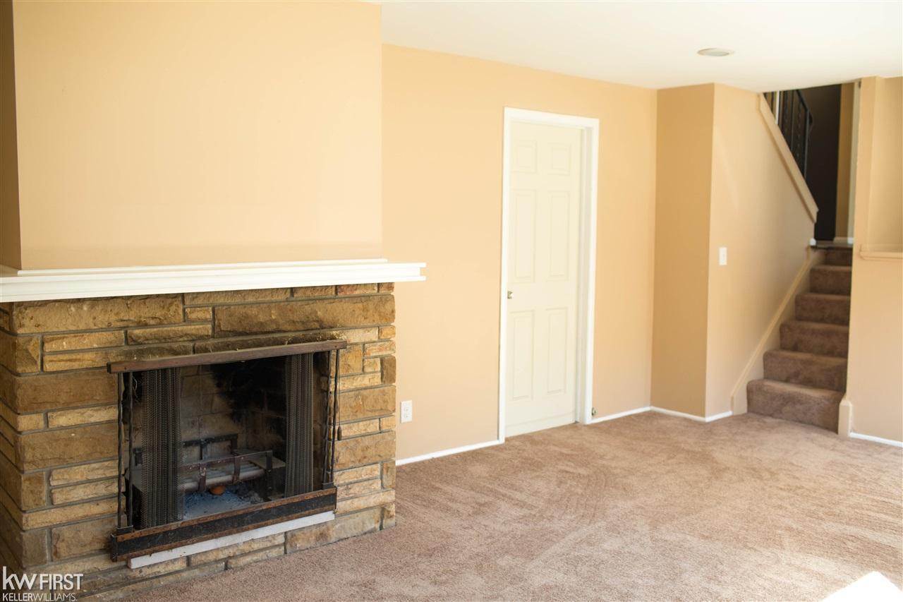 9086 Carpenter Road Flushing, MI 48433 - Photo 3 of 10 21427527-2.JPG