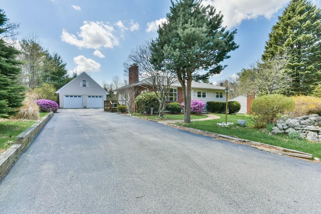 126 Putnam Road Holden, MA 01520 - Photo 4 of 33