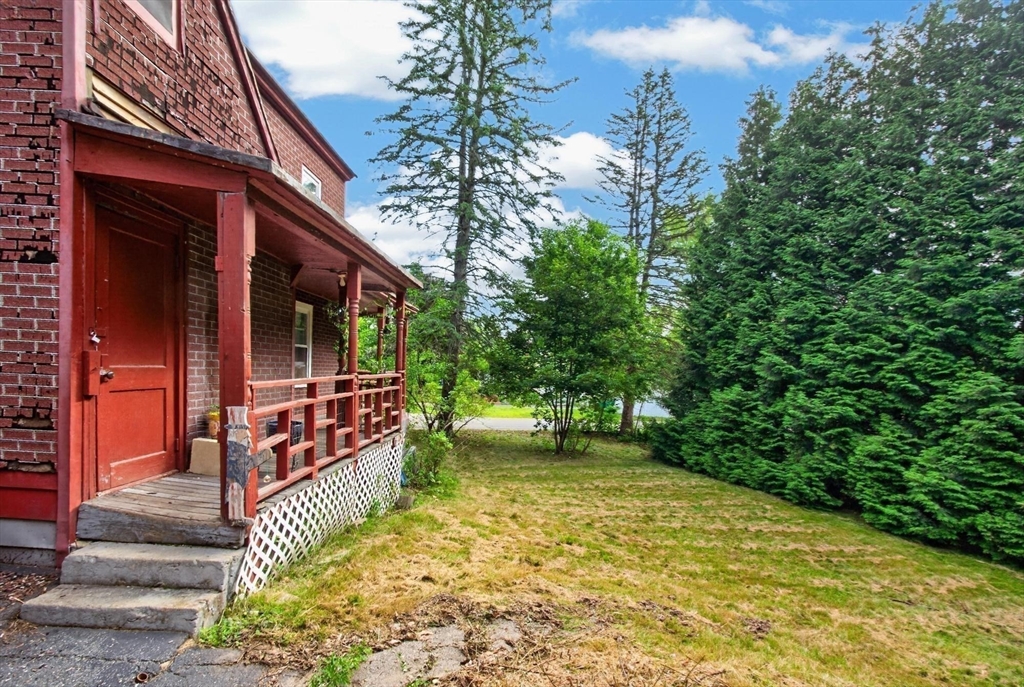 542 R Wanoosnoc Road Fitchburg, MA 01420 - Photo 6 of 29 Gallery Image 6