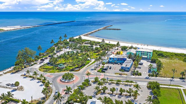 a view of an outdoor space