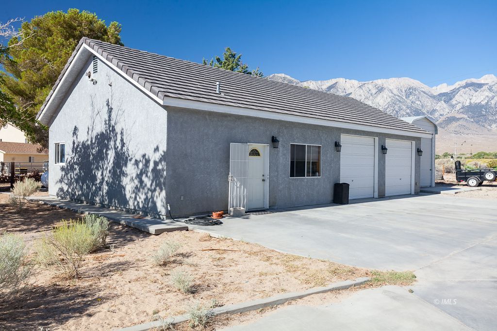 400 Dominy Road Lone Pine, CA 93545 - Photo 21 of 33 Guest House with Attached Garages