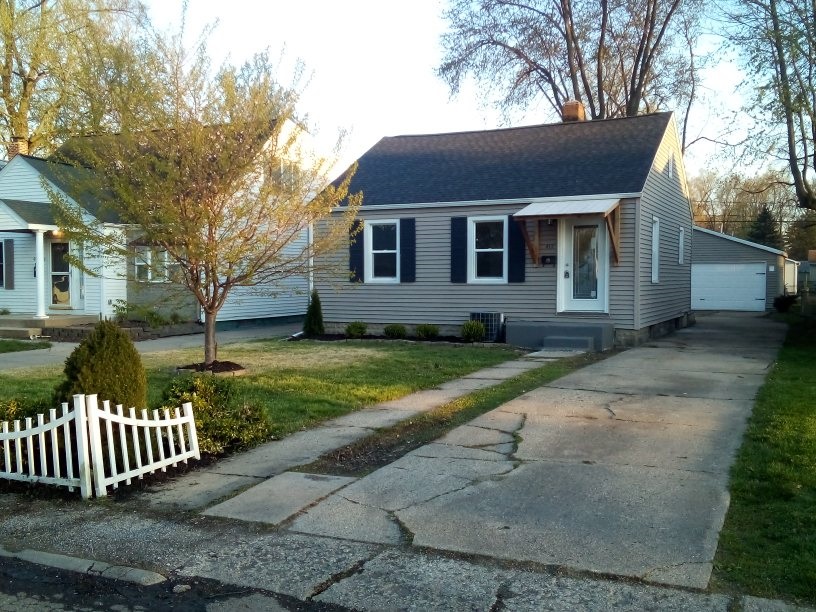 412 Kern Street Springfield, IL 62703 - Photo 1 of 37