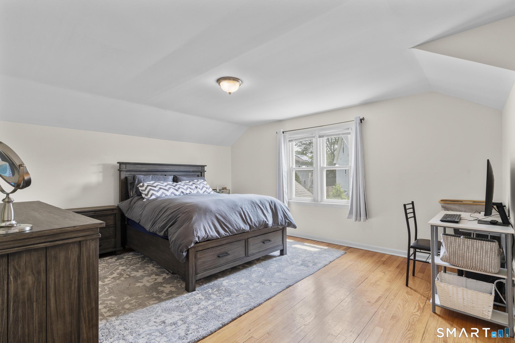 216 Country Road Fairfield, CT 06824 - Photo 13 of 20