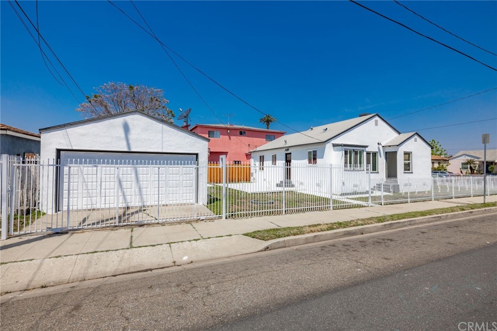 900 West Brazil Street Compton, CA 90220 - Photo 6 of 34