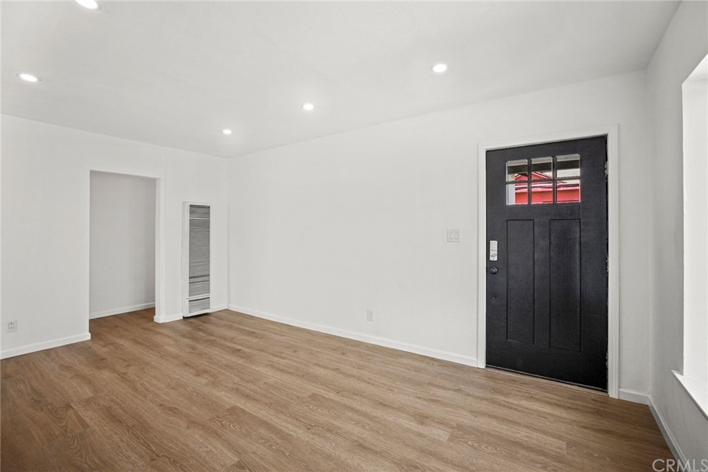 900 West Brazil Street Compton, CA 90220 - Photo 8 of 34