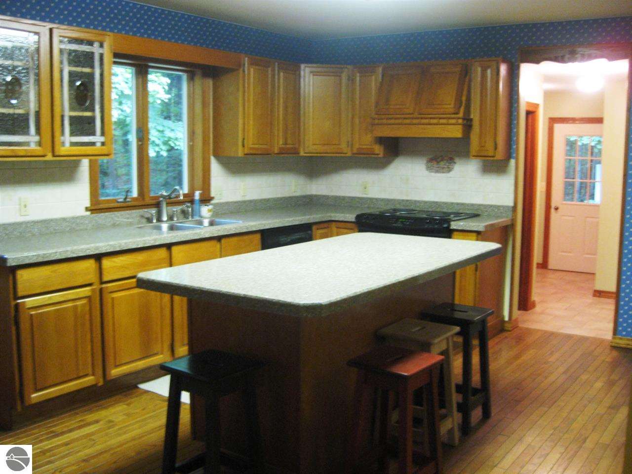 10221 South Bow Road Maple City, MI 49664 - Photo 38 of 50 1774997-37.JPG