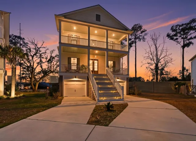 $1,999,000 | 149 Low Tide Court, Charleston, SC 29492