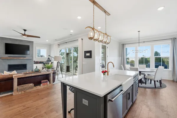 $1,999,000 | 149 Low Tide Court, Charleston, SC 29492