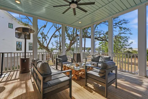 $1,999,000 | 149 Low Tide Court, Charleston, SC 29492