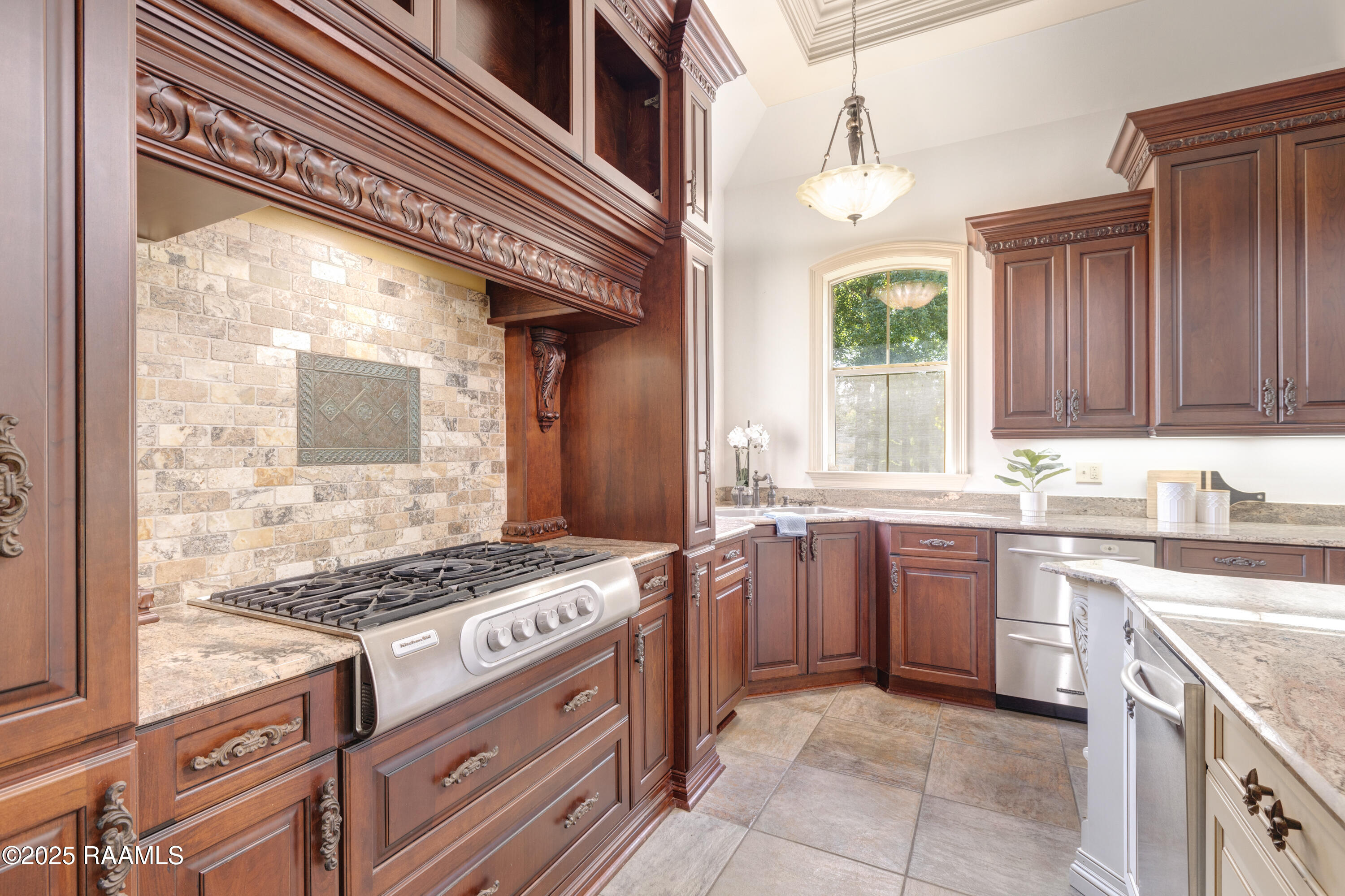 7536 Cemetery Road St. Martinville, LA 70582 - Photo 13 of 46 Kitchen