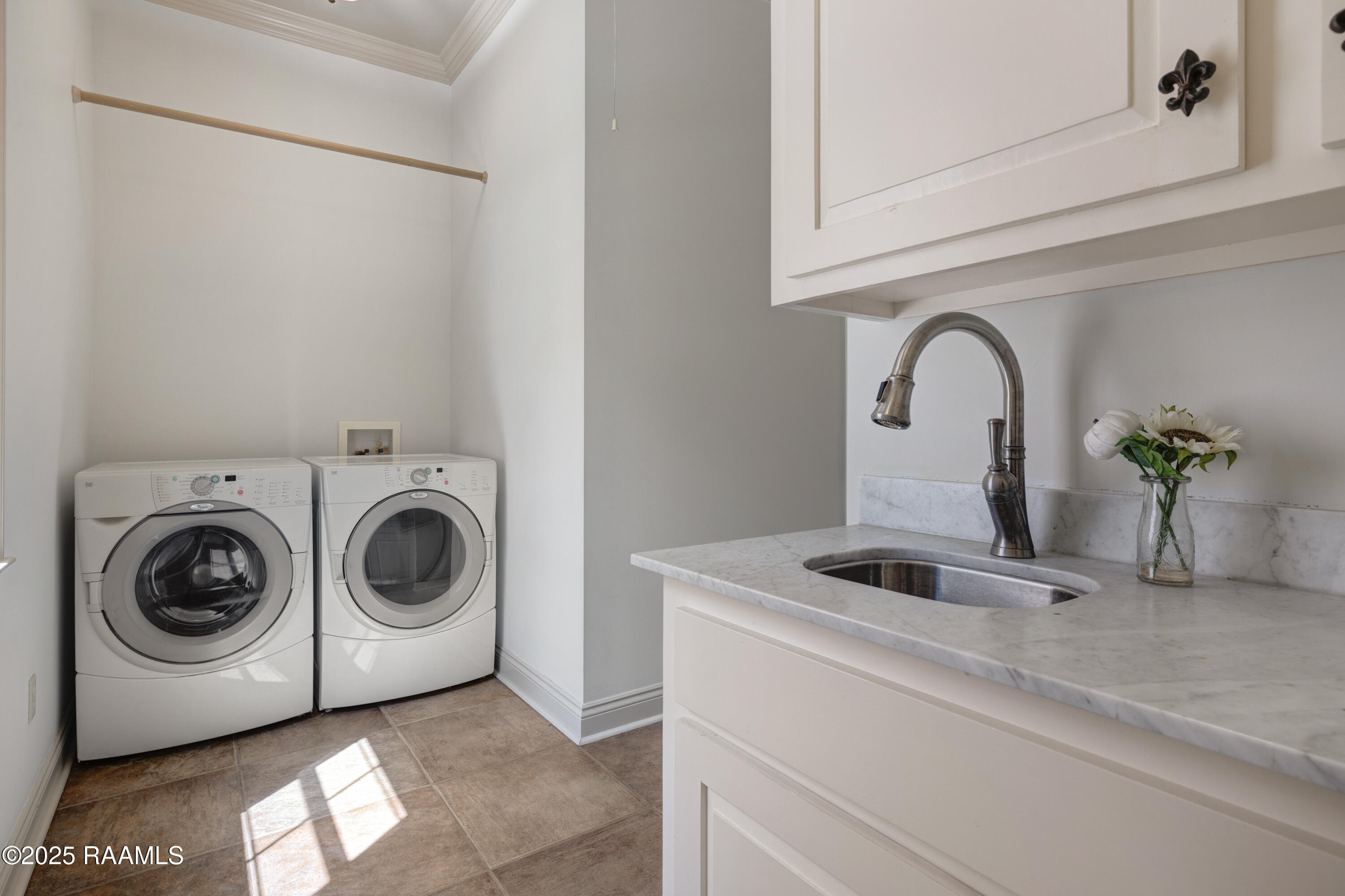 7536 Cemetery Road St. Martinville, LA 70582 - Photo 18 of 46 Laundry Room