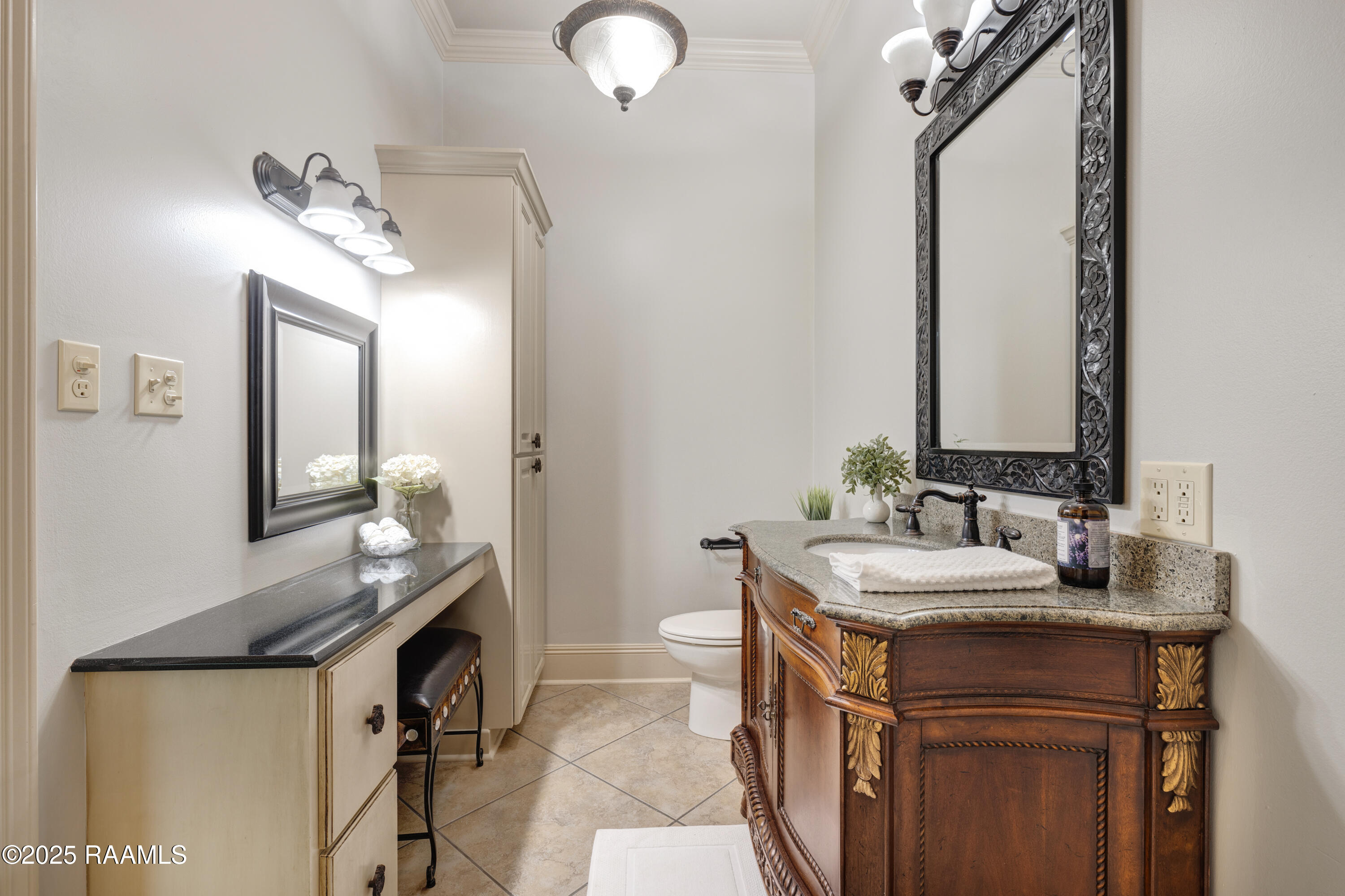 7536 Cemetery Road St. Martinville, LA 70582 - Photo 25 of 46 Bedroom #1 Bathroom