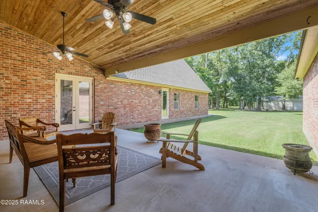 $579,000 | 7536 Cemetery Road, St. Martinville, LA 70582