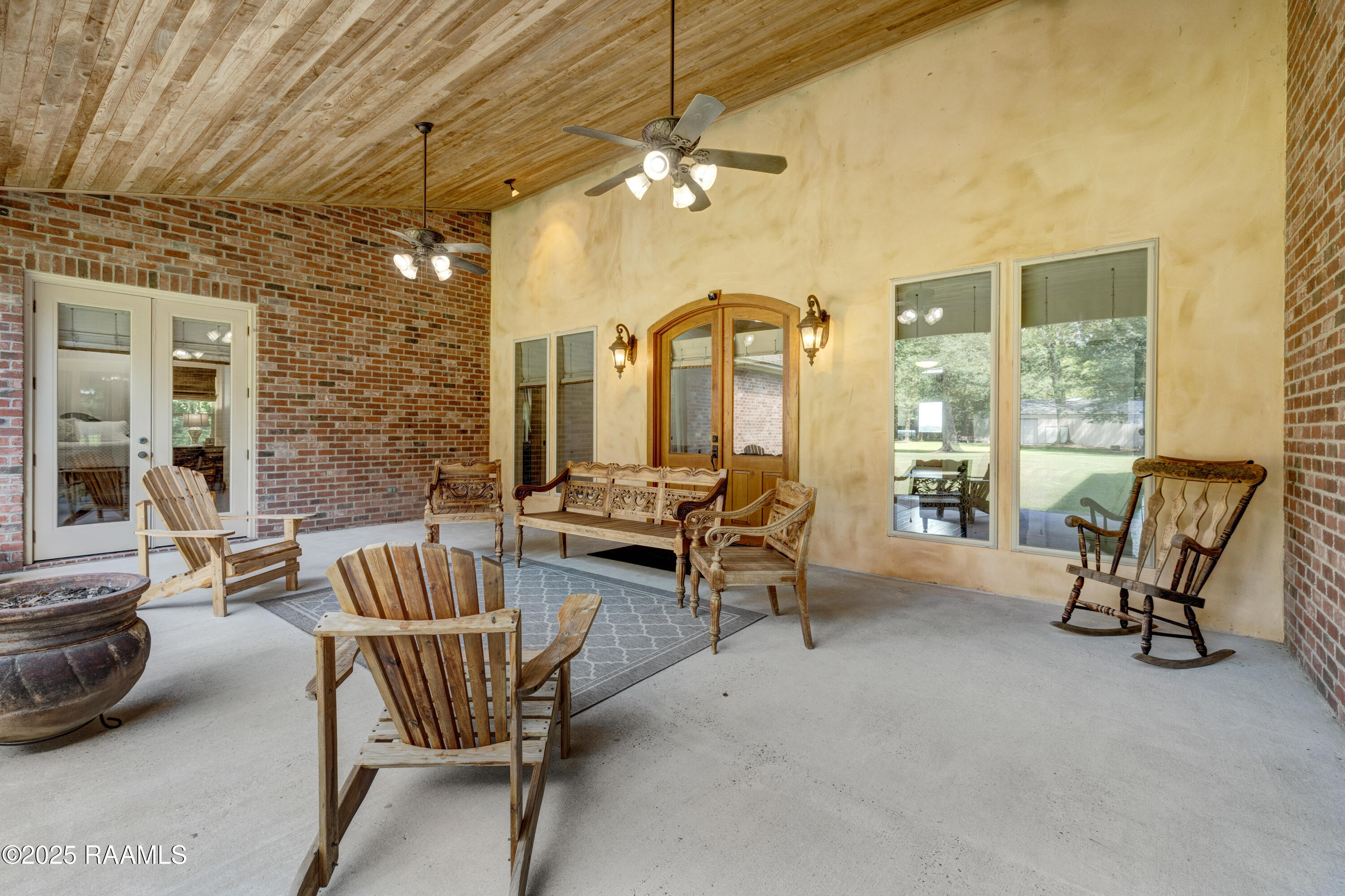 7536 Cemetery Road St. Martinville, LA 70582 - Photo 36 of 46 Outdoor Covered Patio