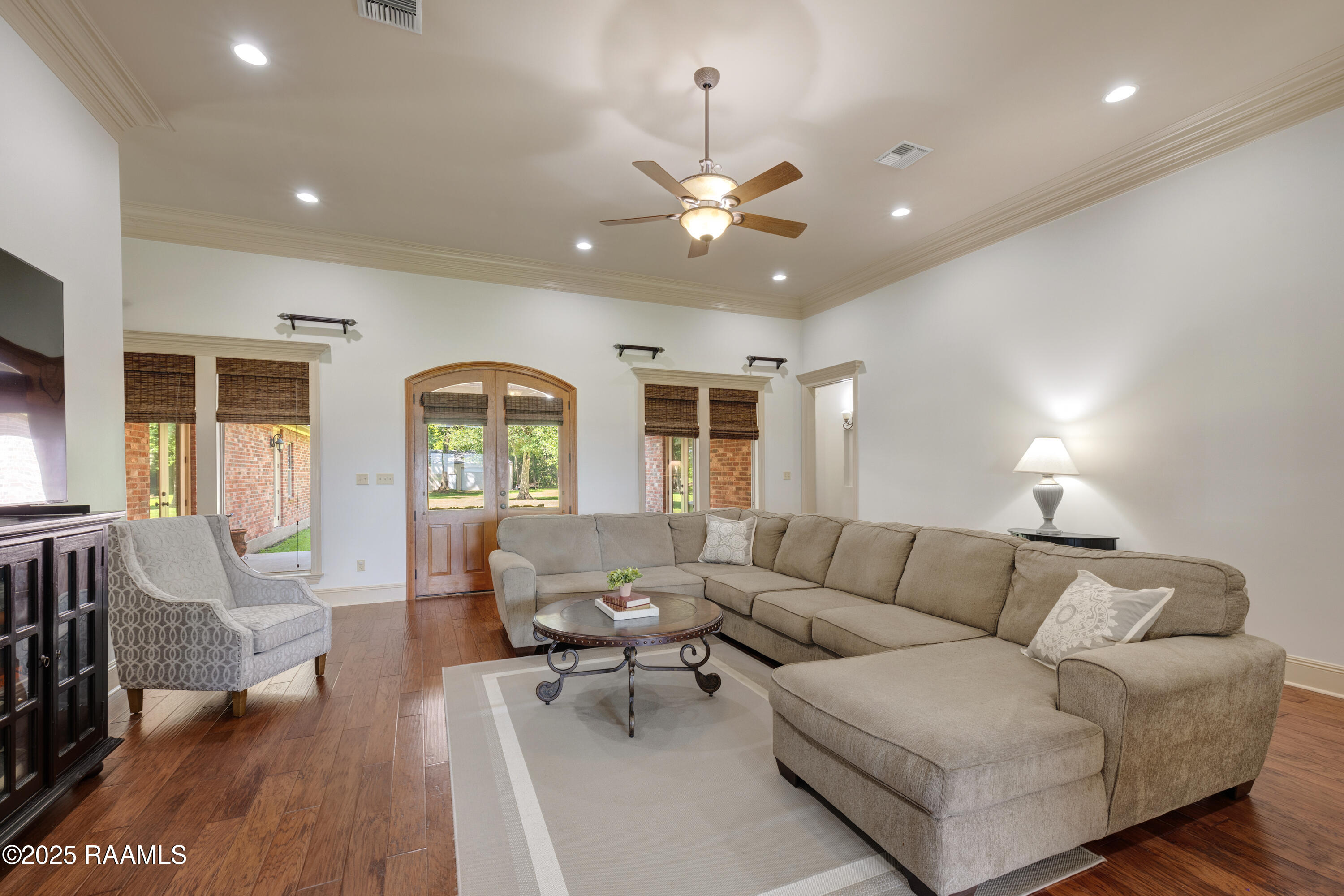 7536 Cemetery Road St. Martinville, LA 70582 - Photo 6 of 46 Living Room