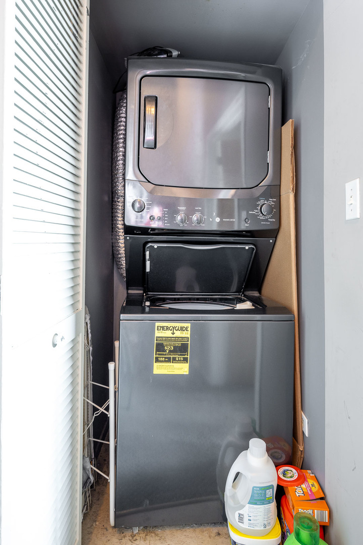 700 West Van Buren Street, Unit PH3 Chicago, IL 60607 - Photo 18 of 20 a view of kitchen