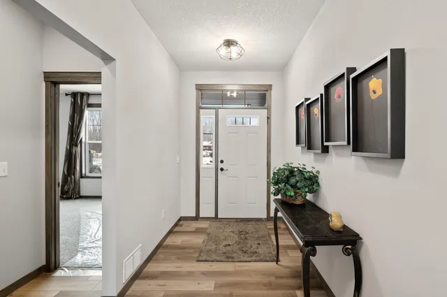 $570,157 | 18050 100th Place North, Maple Grove, MN 55311