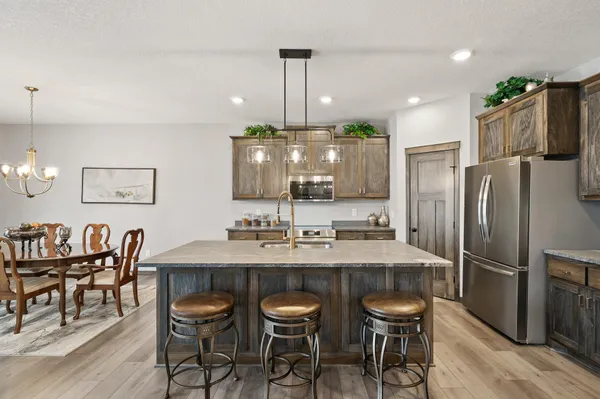 $570,157 | 18050 100th Place North, Maple Grove, MN 55311