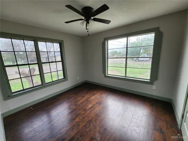 $1,300 | 2002 Thornton Street, Mission, TX 78572