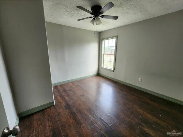 $1,300 | 2002 Thornton Street, Mission, TX 78572