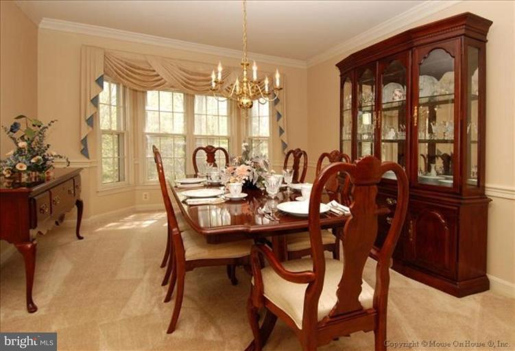 9133 Scott Street Springfield, VA 22153 - Photo 3 of 23 Dining Room