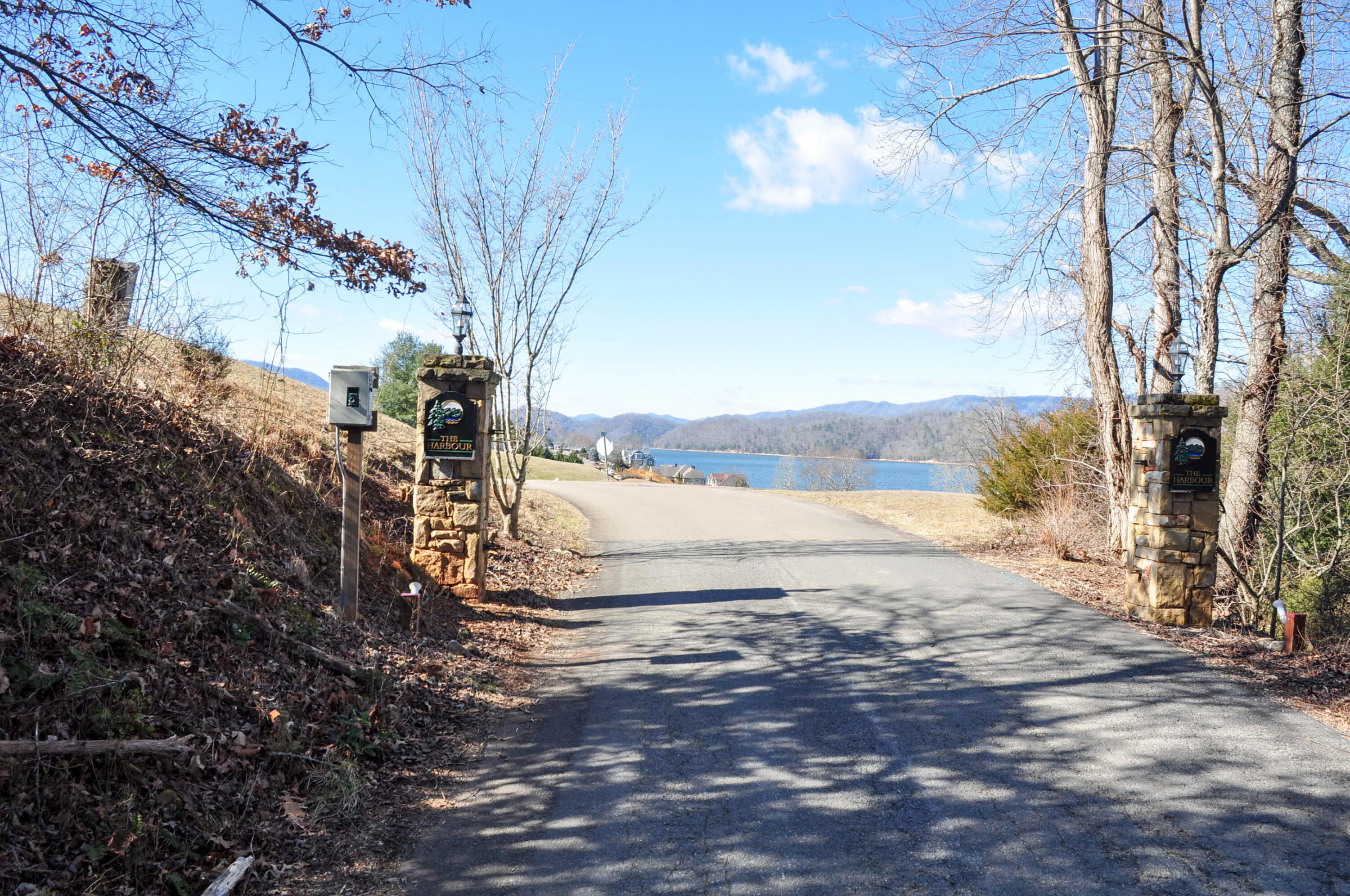 Lot 2 Harbour Point, Unit 2 Butler, TN 37640 - Photo 5 of 38 DSC_5612