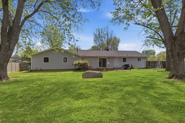 $330,000 | 1117 Black Oak Lane, Hopkinsville, KY 42240