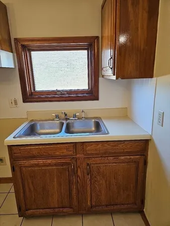 $1,500 | 11-19 Cook Street, Unit 3N, Fall River, MA 02724