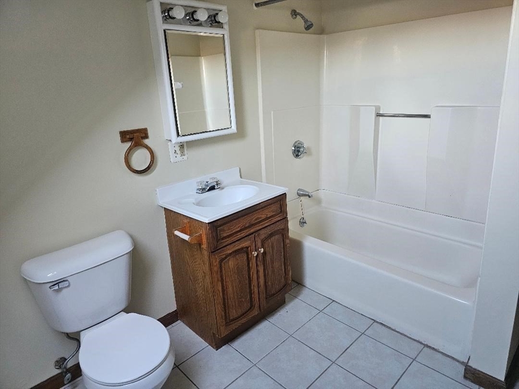 11-19 Cook Street, Unit 3N Fall River, MA 02724 - Photo 7 of 17