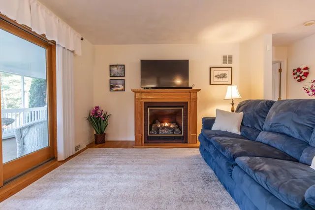 $749,900 | 73 Lake Shore Drive, Winchester, NH 03470