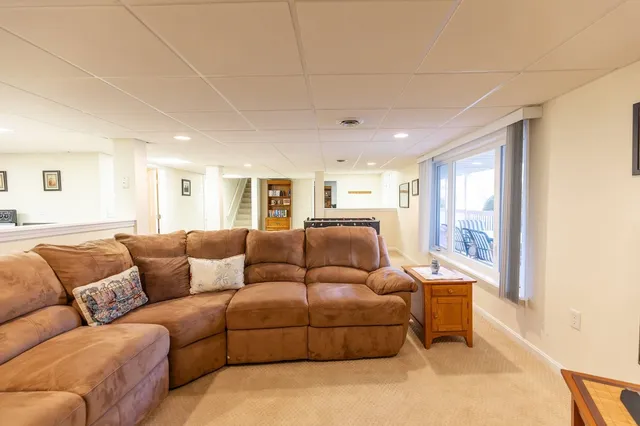 $749,900 | 73 Lake Shore Drive, Winchester, NH 03470