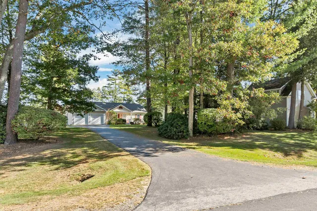 $749,900 | 73 Lake Shore Drive, Winchester, NH 03470