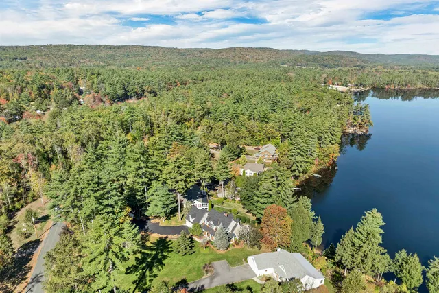 $749,900 | 73 Lake Shore Drive, Winchester, NH 03470